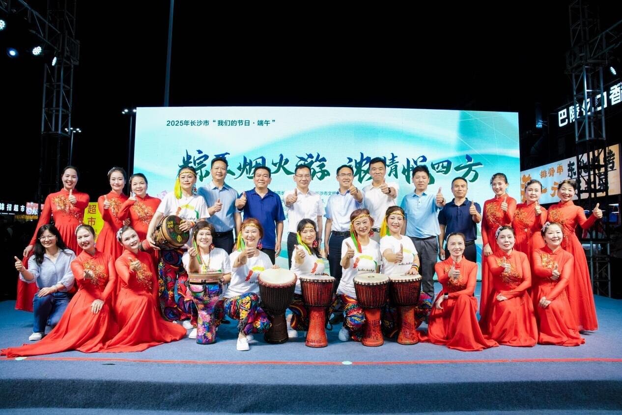 粽香混搭烟火气，开福区四方坪夜市上演端午“潮”现场