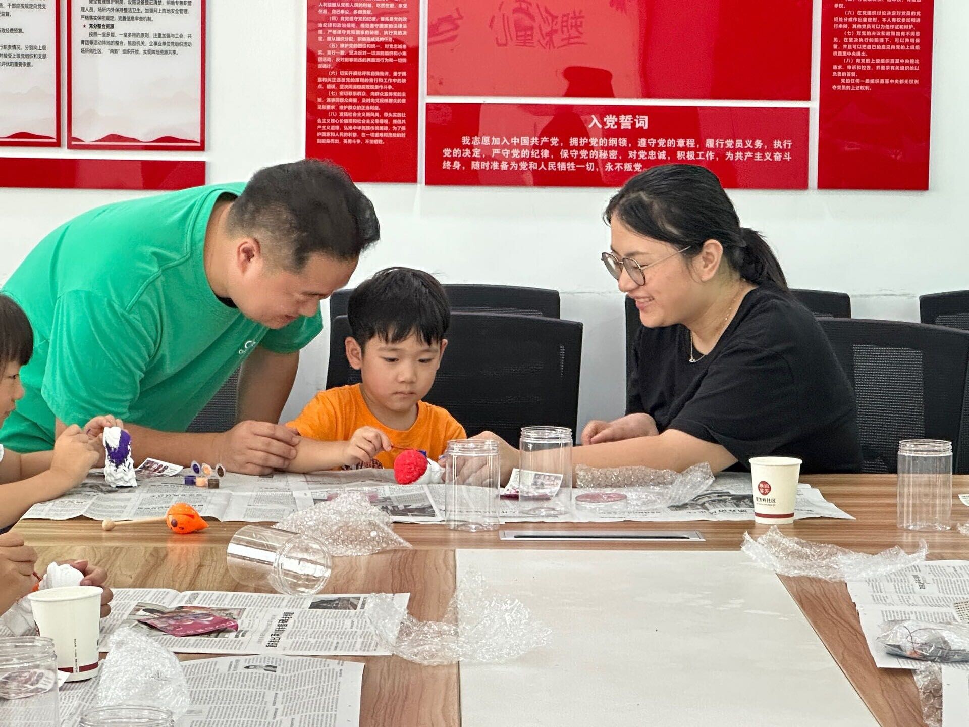 開福區(qū)湘雅路街道留芳嶺社區(qū)開展“爭做藍天小衛(wèi)士”暑期實踐活動