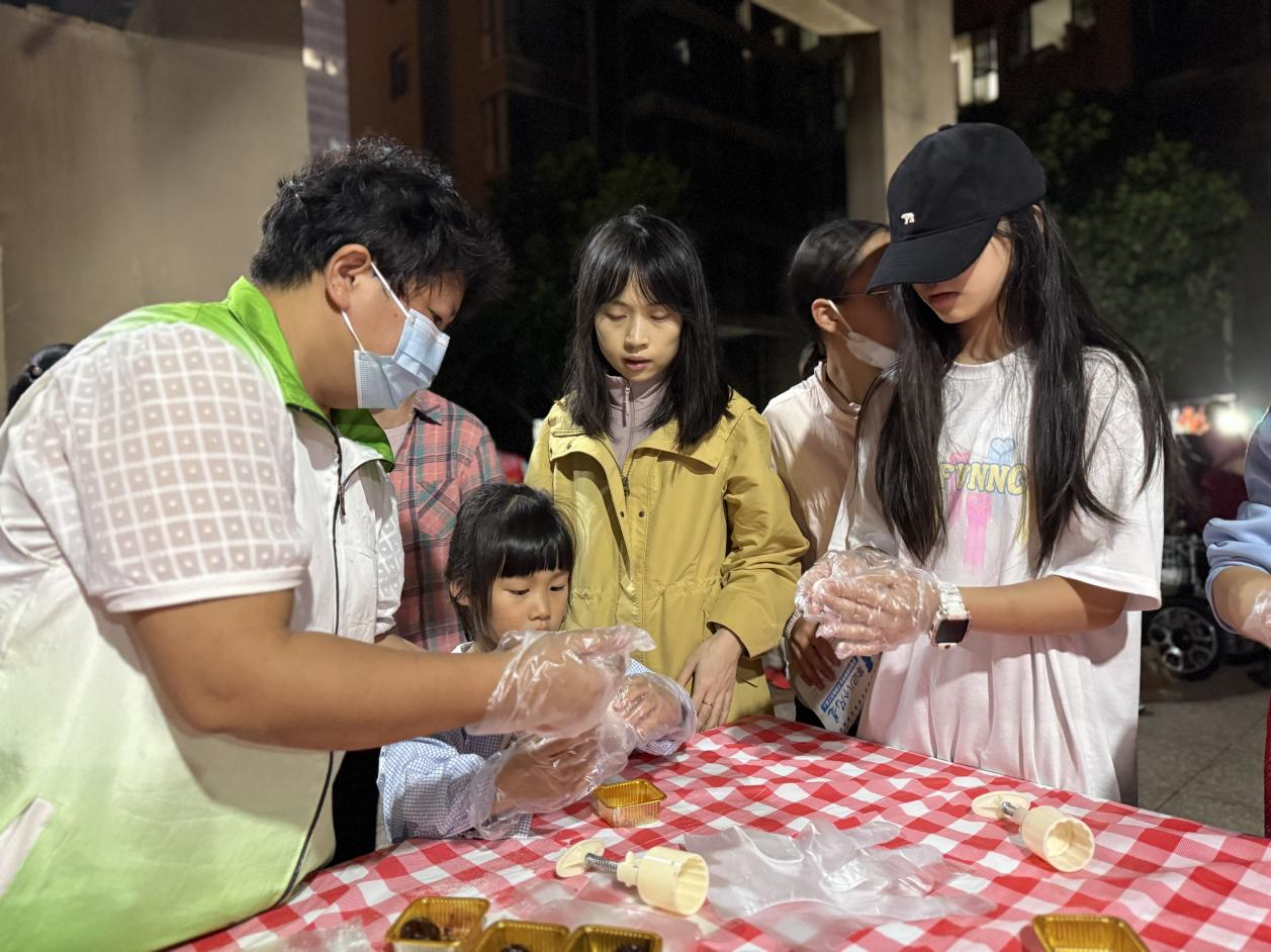 开福区洪山桥社区开展中秋文化游园活动