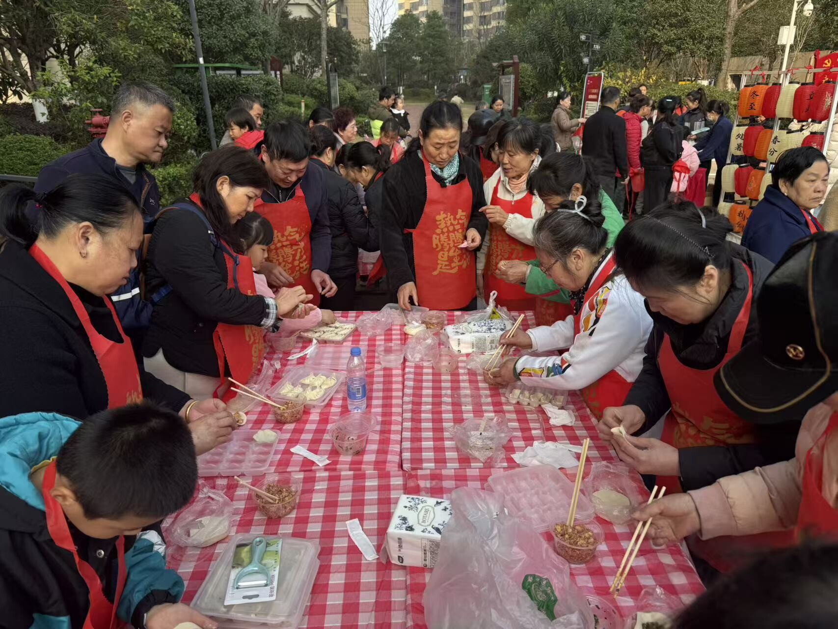 开福区海棠湾社区开展“情暖海棠 邻里共融”主题活动