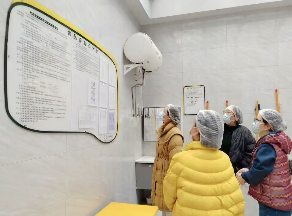 开福区科大景园社区开展餐饮安全“大体检”，守护居民“舌尖上的安全”