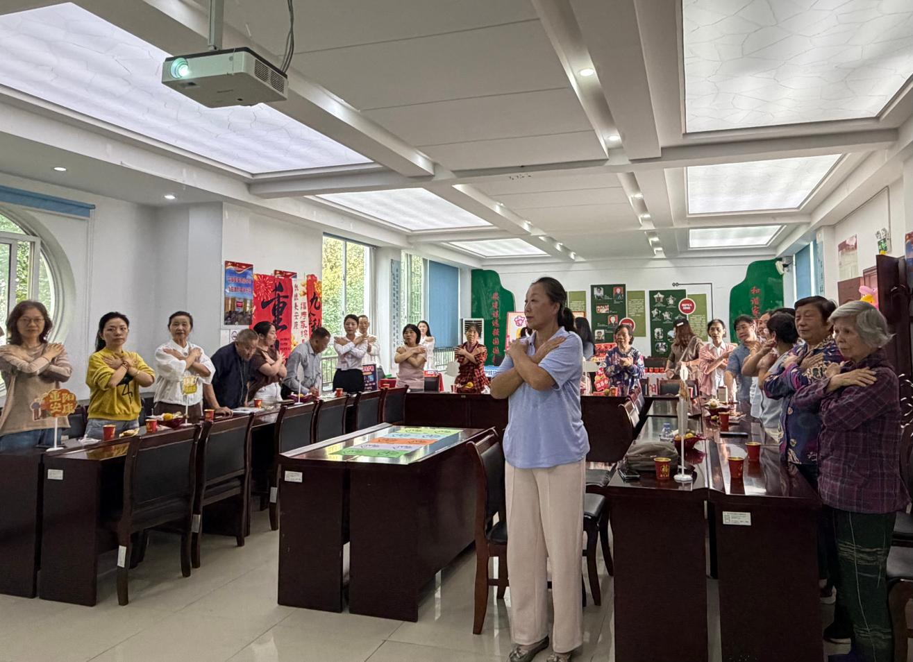 开福区四方坪街道科大景园社区：银龄同贺寿 重阳共欢歌